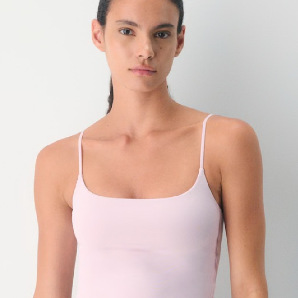 Aritzia SQUARENECK CAMI HIP VILLA PINK tank